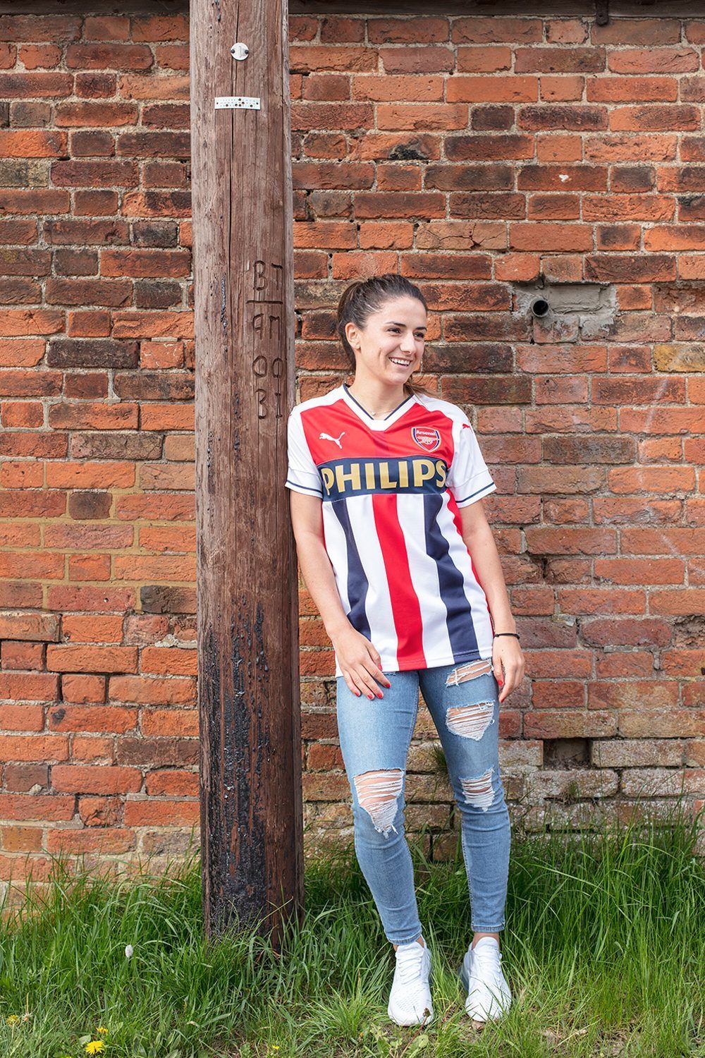 Daniëlle van de Donk In Blood Out. Meisjes voetbal