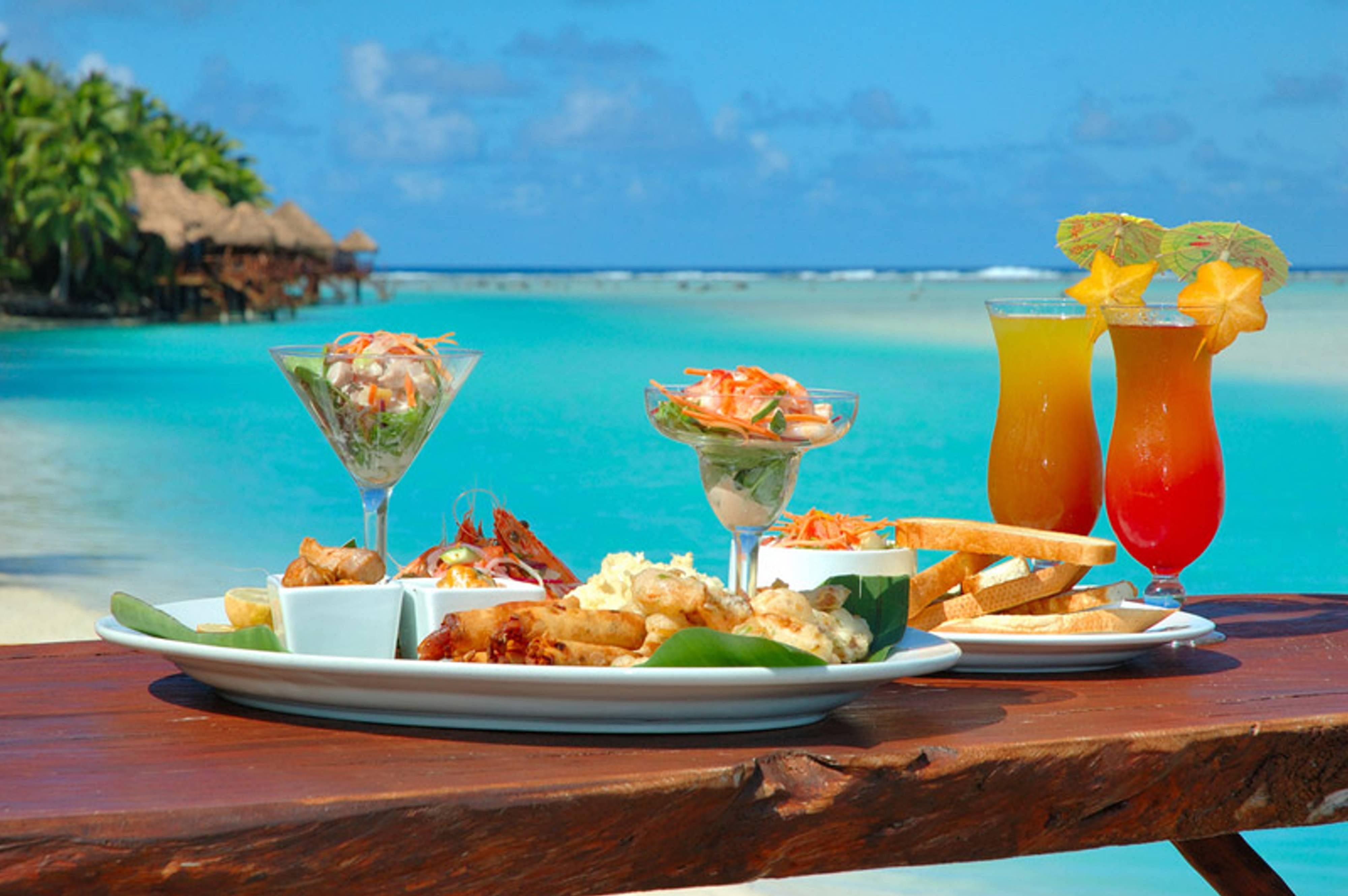 Lunch in The Cook Islands Wallpaper. Food and drink