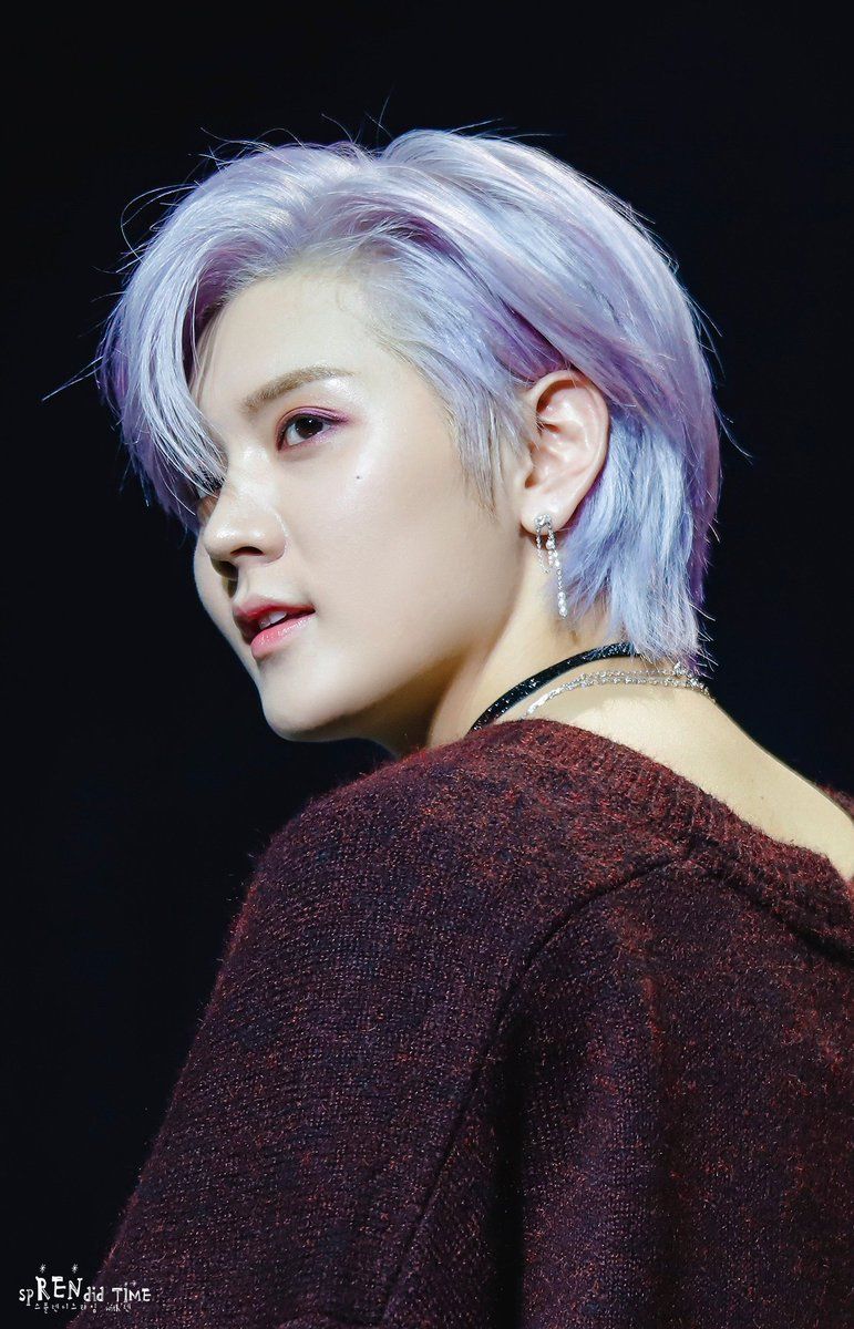 Nu'est W Ren Is Mesmerizing With Fabulous Hairstyle
