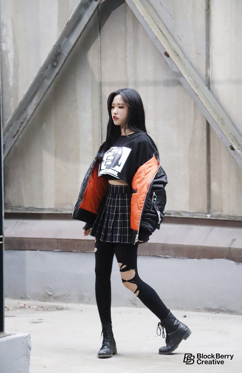loona pics