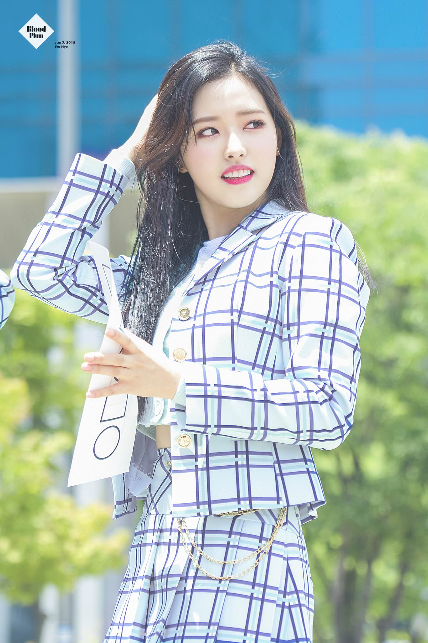 Loona Olivia Hye Phone HD Wallpapers - Wallpaper Cave