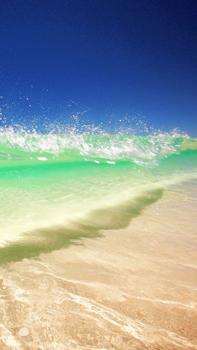 4k Wallpaper iPhone BeachD Wallpaper. Waves on the beach