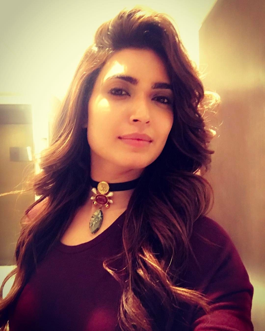 Best Karishma Tanna HD Photo and Image Collection 2017