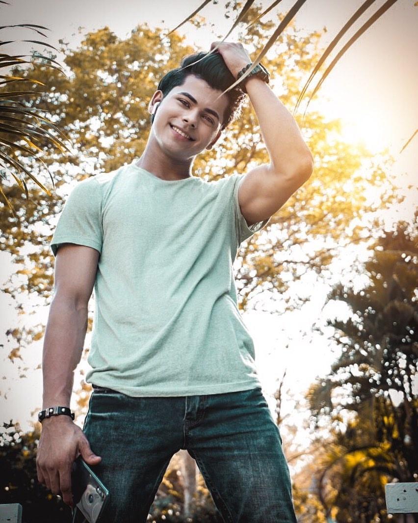 Siddharth Nigam Wallpaper for Android