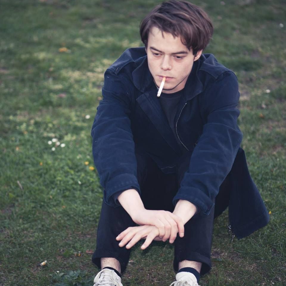 charlie heaton. Stranger things jonathan, Stranger things quote, Stranger things funny