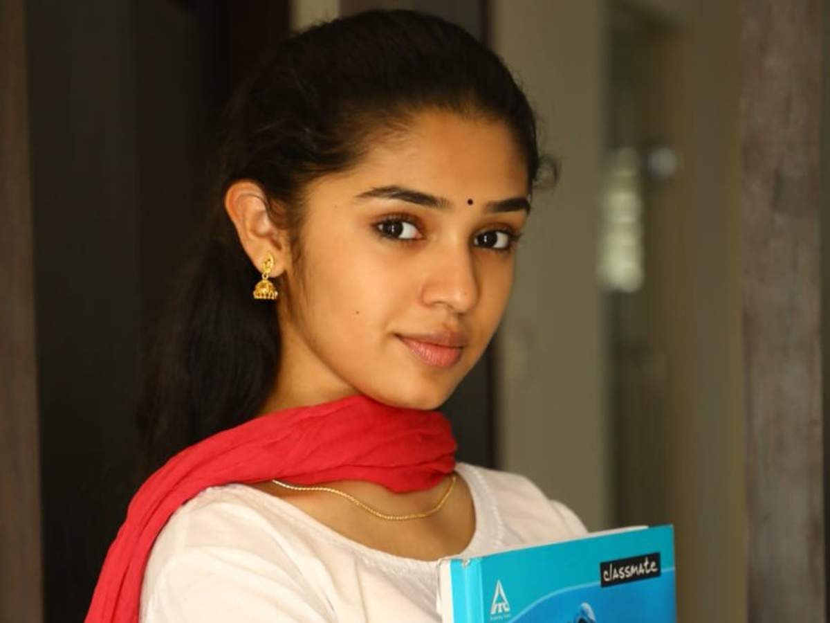 Krithi Shetty Wallpaper