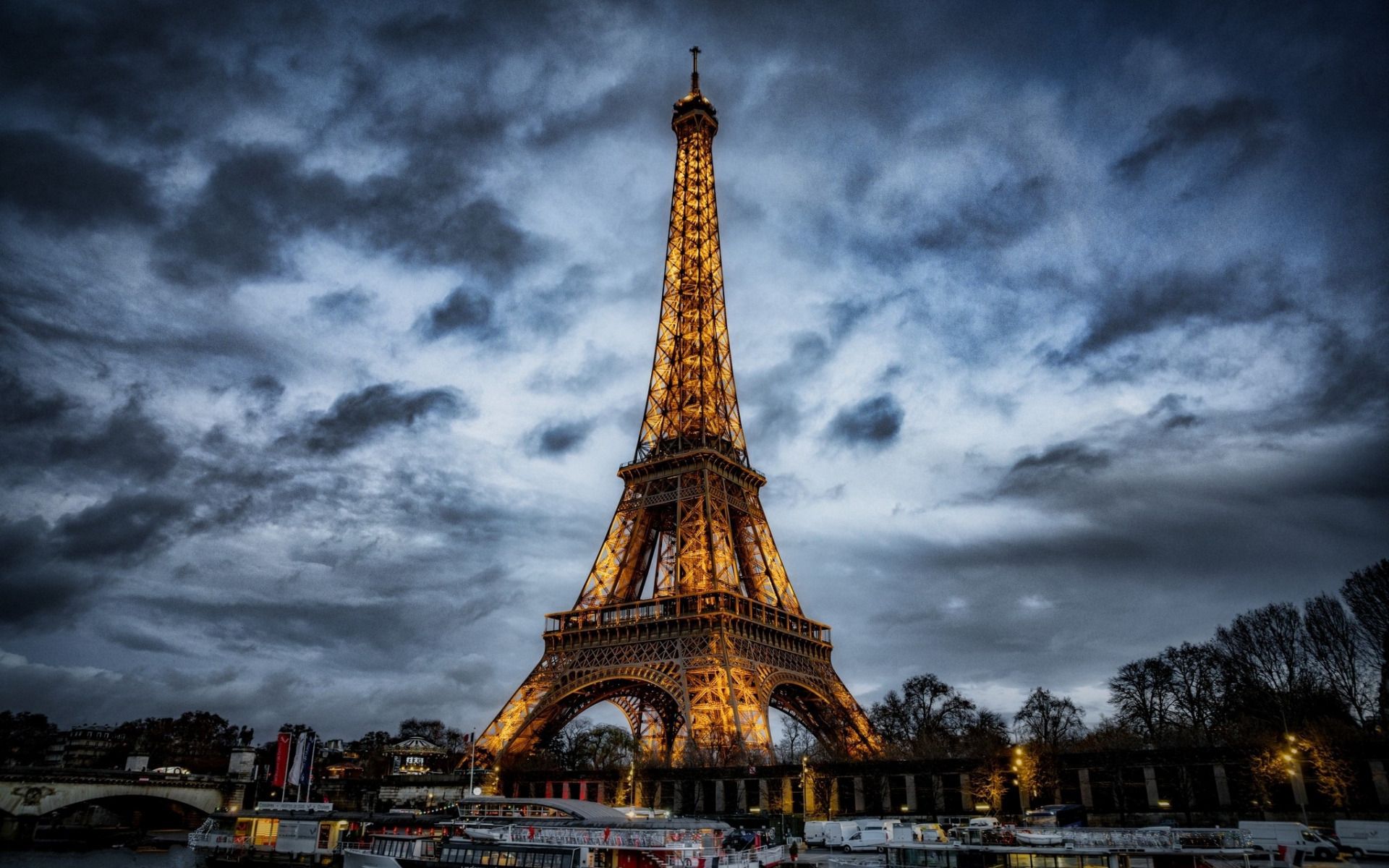 Download wallpaper Eiffel Tower, Paris, spring, evening