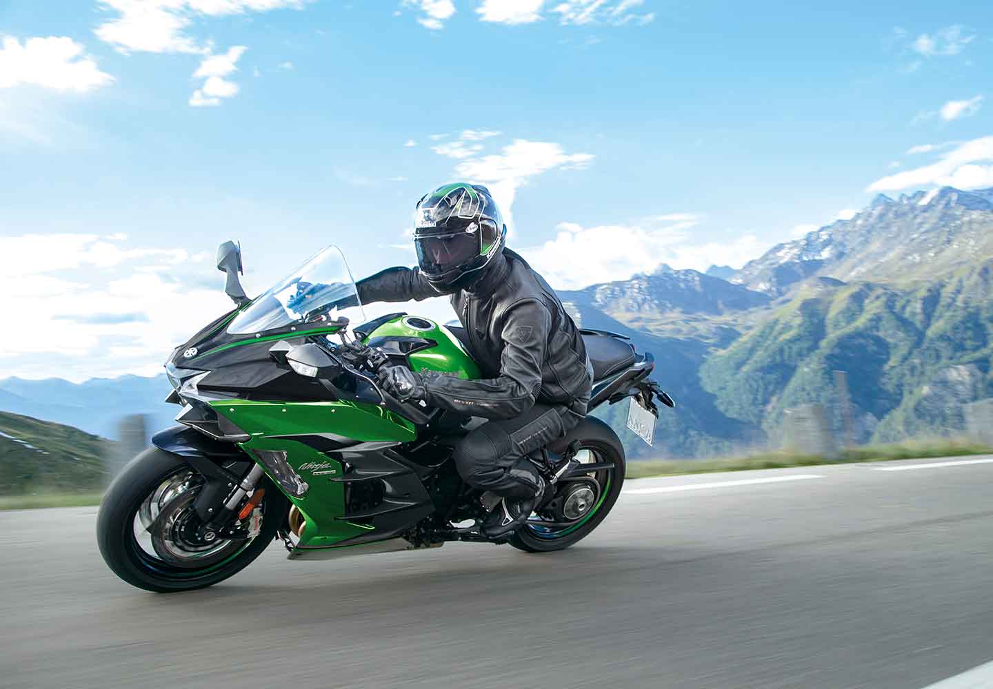 Kawasaki Ninja H2 SX. Most Powerful Touring Hypersport Motorcycle