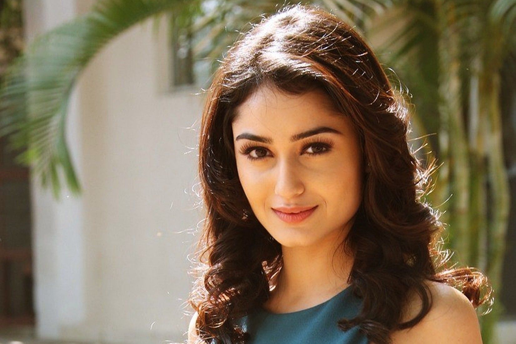 Tridha Choudhury Wallpaper HD Background Free Download