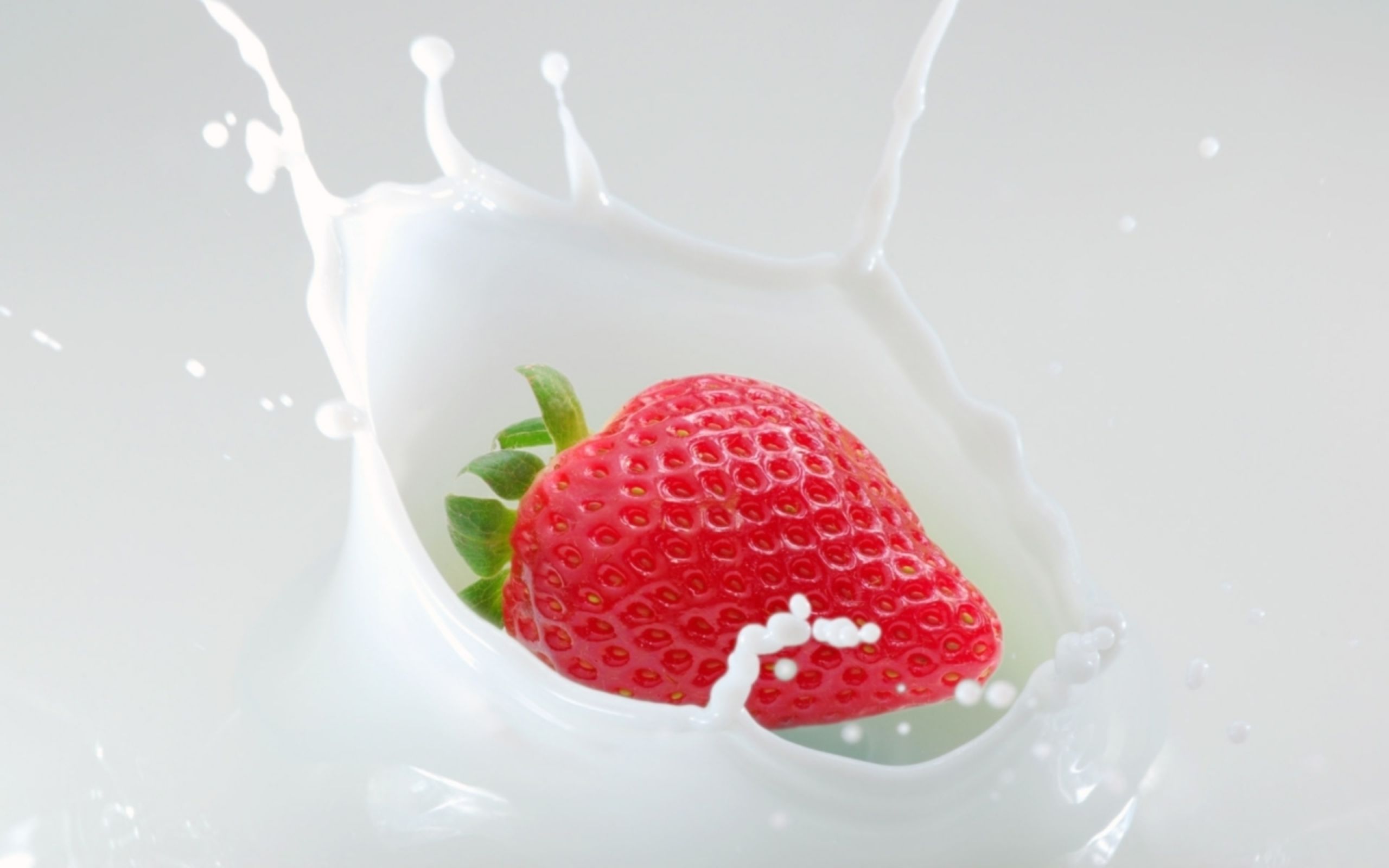 Strawberry Milk Splash