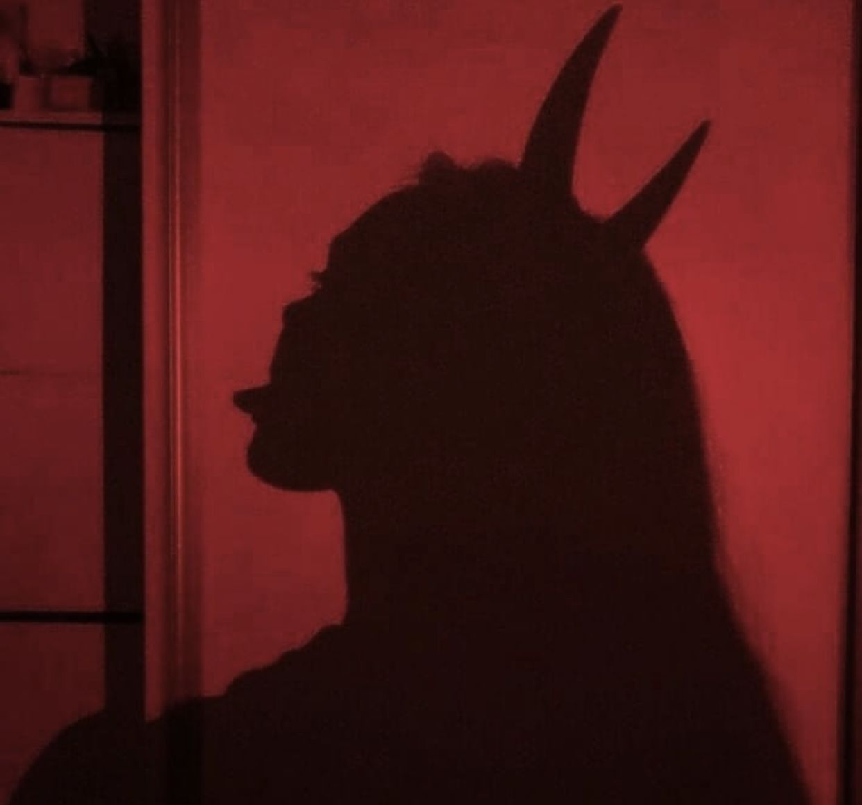 Featured image of post Devil Silhouette Aesthetic