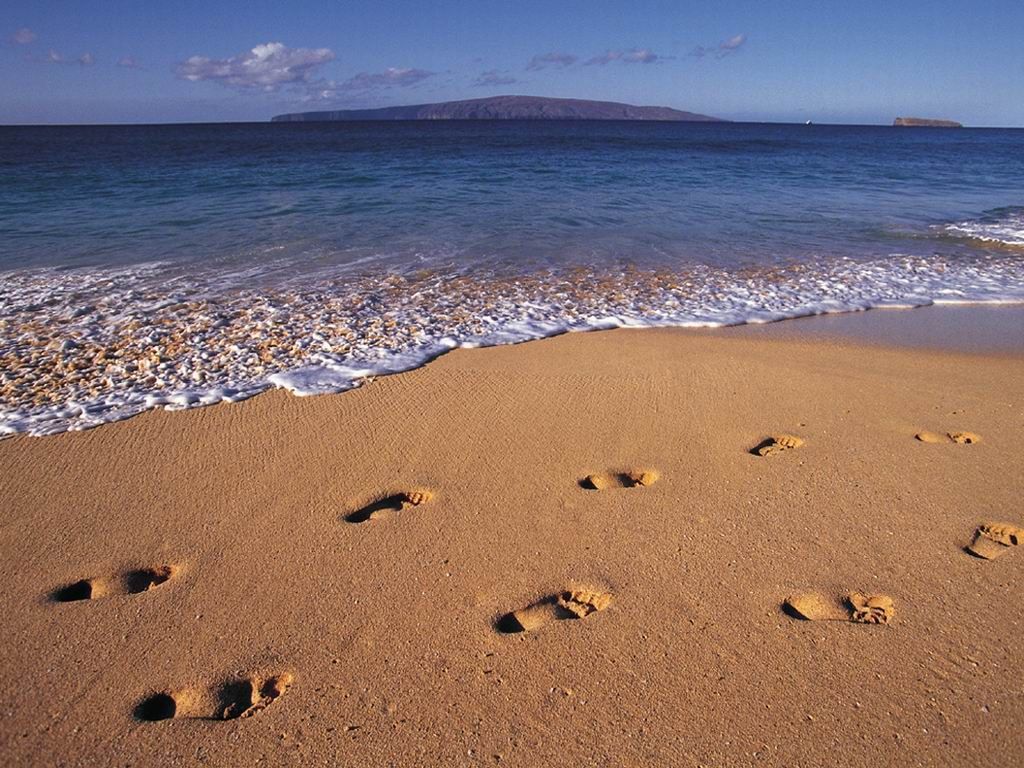 Desktop Wallpaper · Wallpaper Gallery · Nature · Footprints on the Beach. Footsteps in the sand, Beach, Beach wallpaper