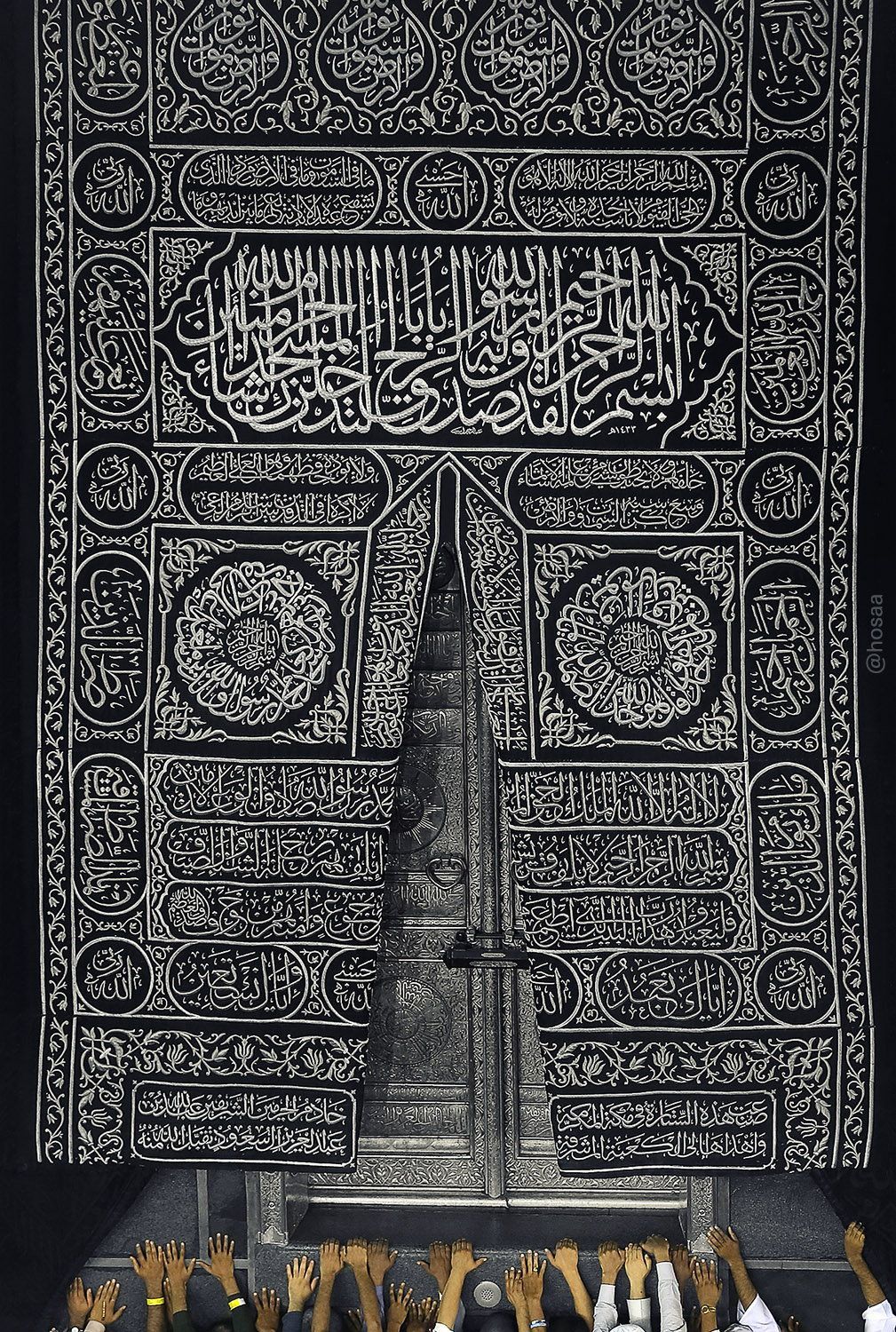 Kaaba Door Prayers by hosain Daghriri on 500px. Mekah, Mesjid