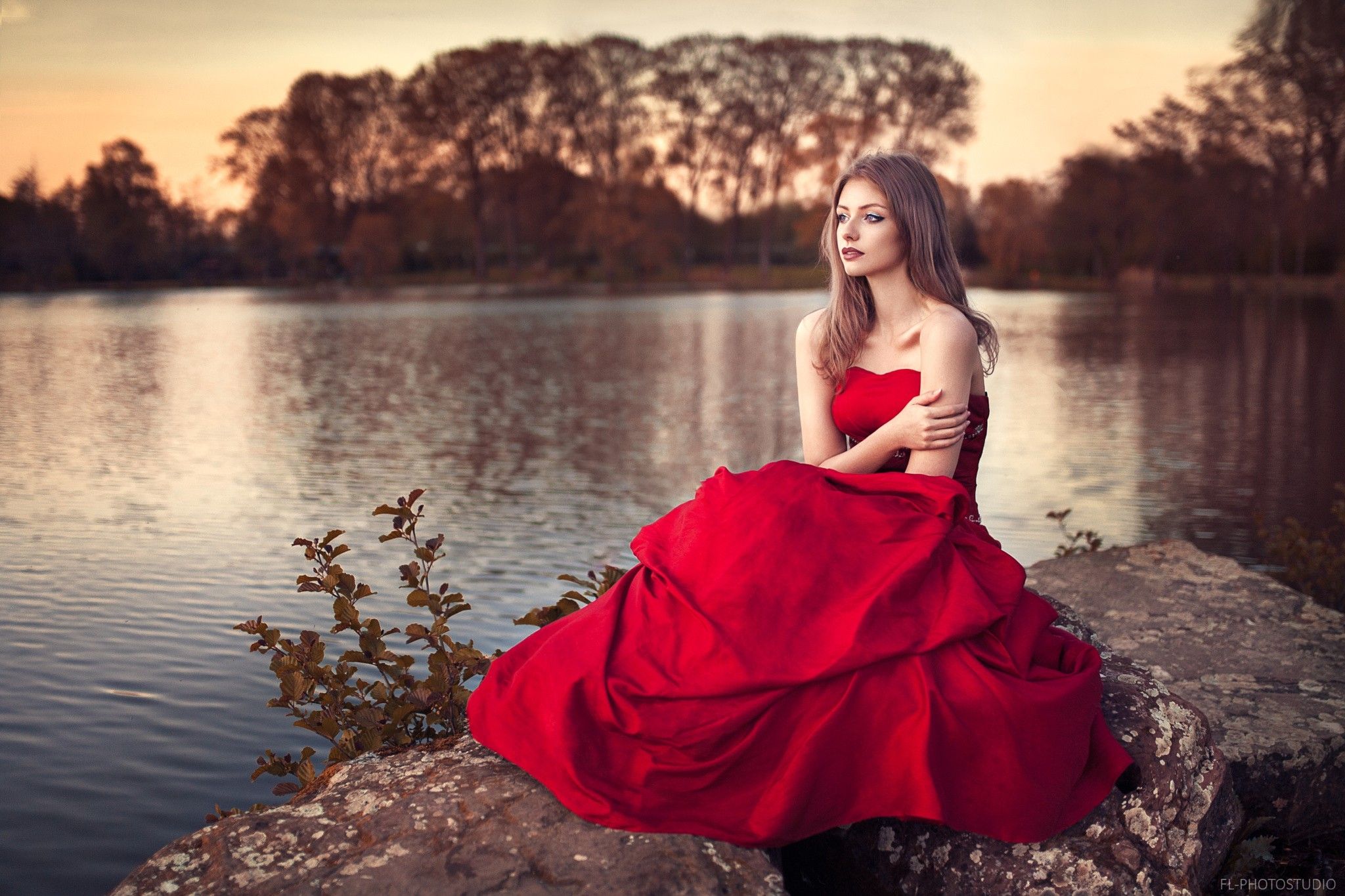 #Lea Cuvillier, #red dress, #women outdoors, #bare