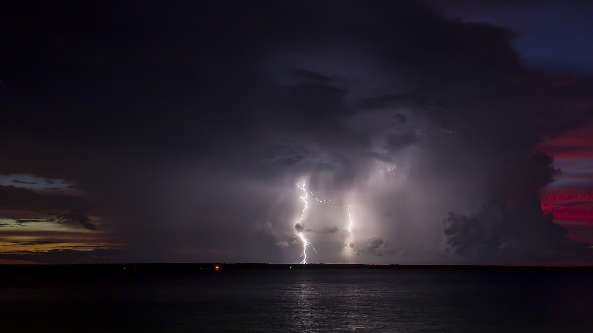 Phone Lightning, storm, Cool Image, Nature Wallpaper