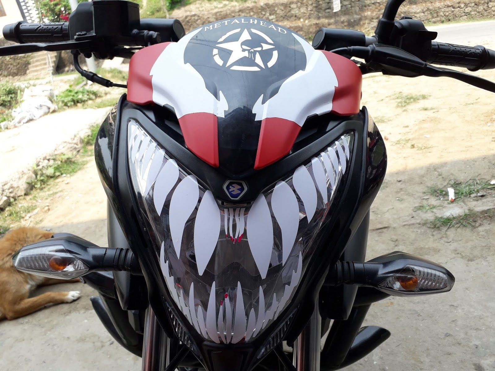 MB Sticker House & Digital Arts: Venom Ns 200 Headlight Design