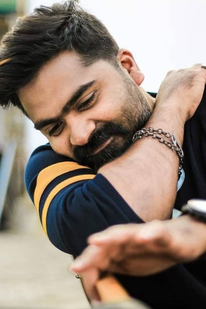 Simbu Aka Str Latest Stills, Download Wallpaper