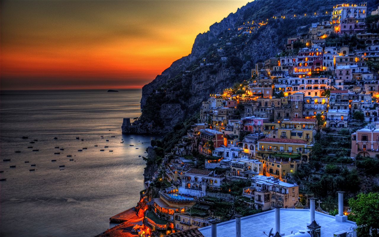Desktop Wallpaper Positano Italy HDRI mountain Sunrises and sunsets