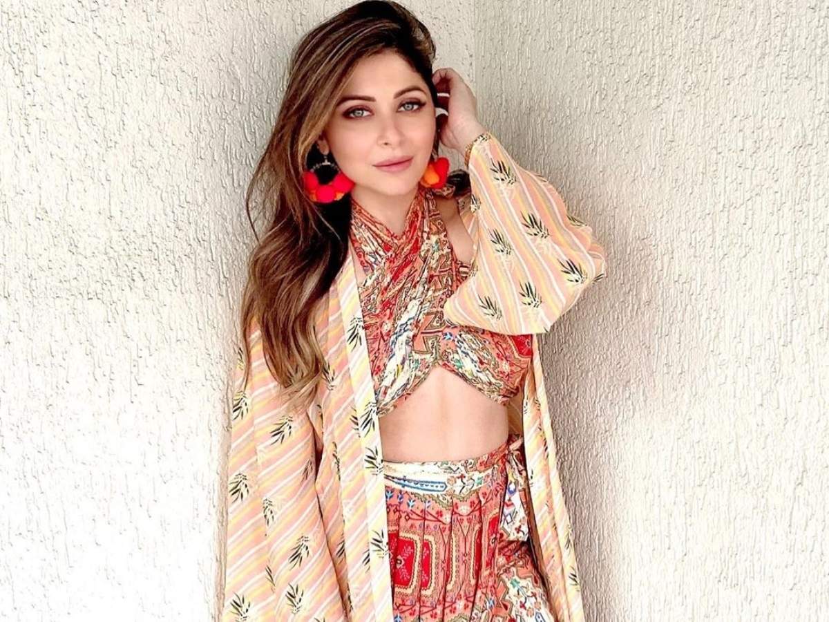 Baby Doll' fame singer Kanika Kapoor tests positive