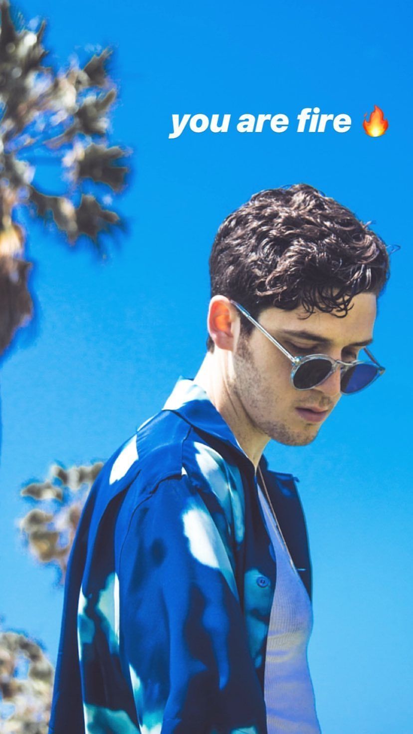 lauv. Instagram story, Blue crew, Singer