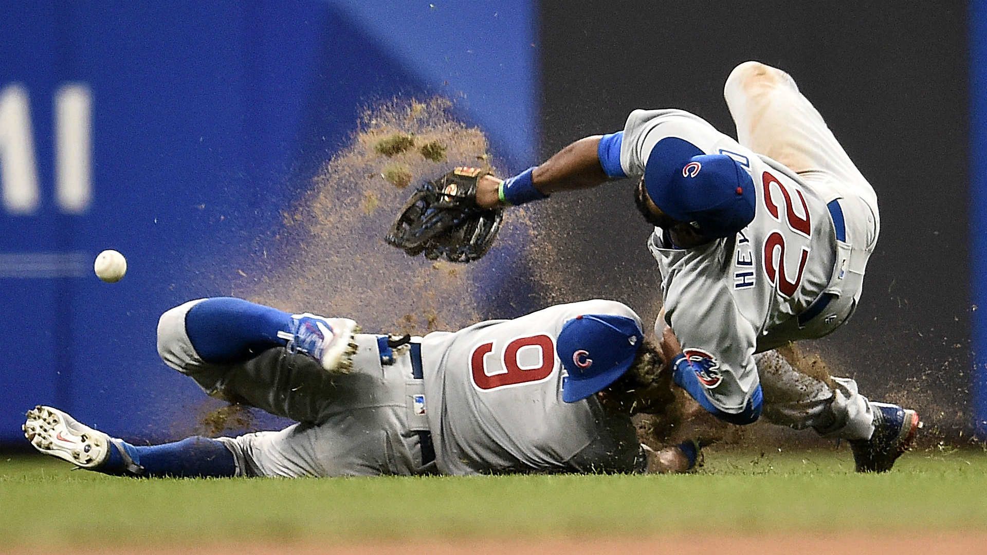 Javier Baez Shaken Up In Scary Collision With Jason.