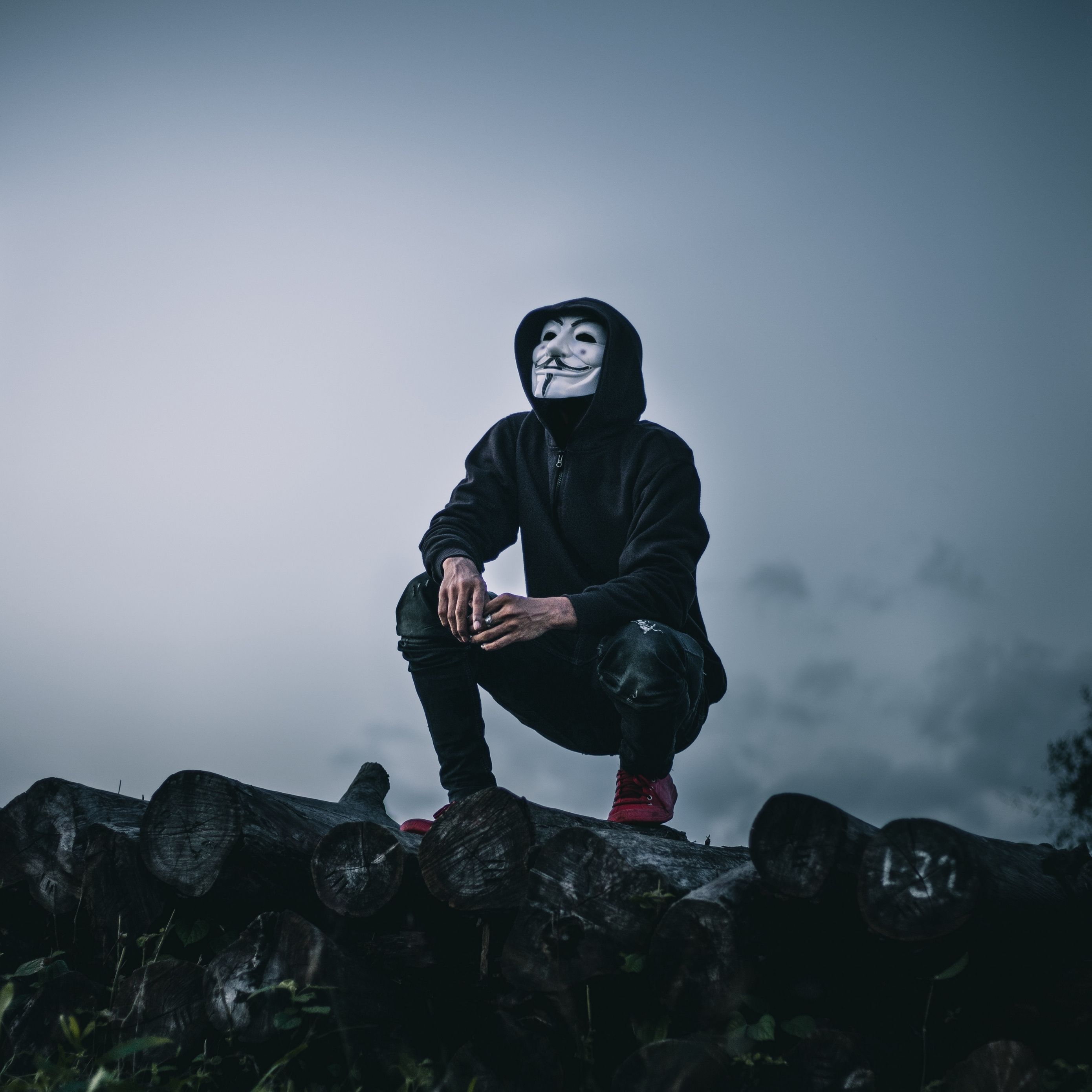 Download wallpaper 2780x2780 man, mask, anonymous, hood, hoodie