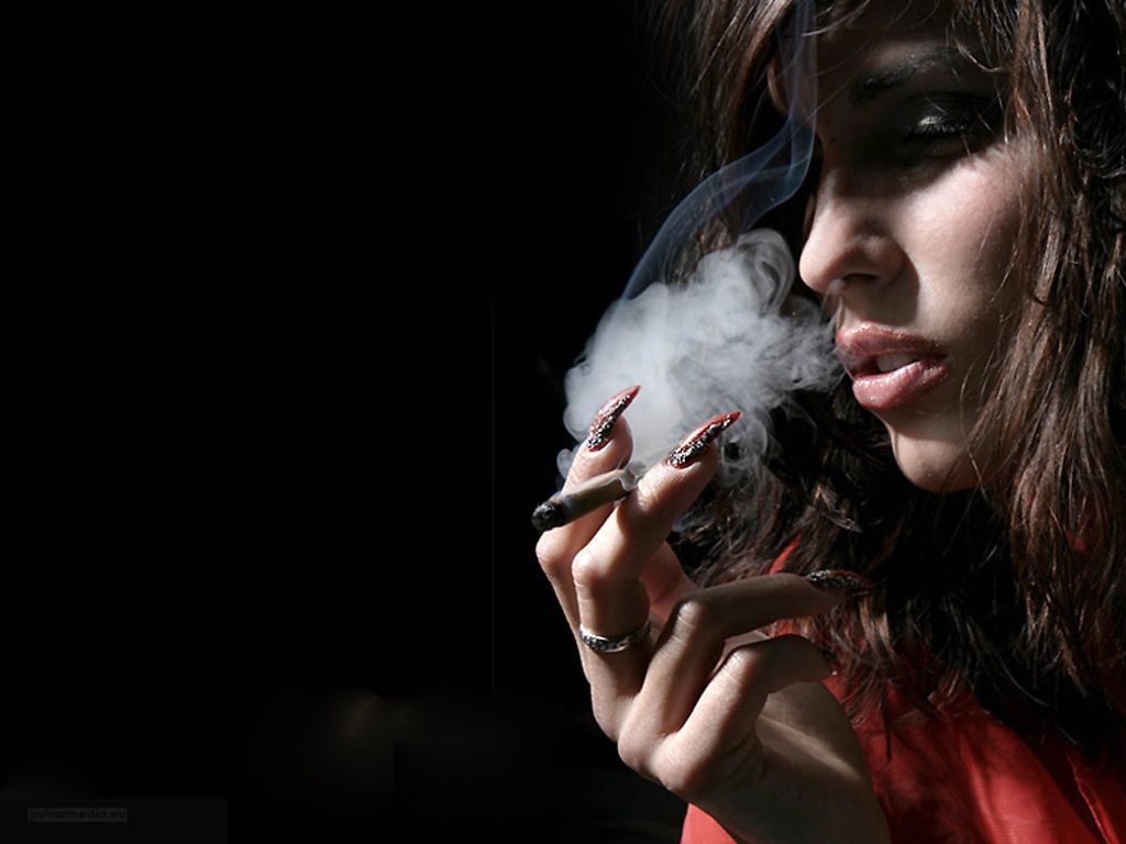 Girl Smoking Wallpaper