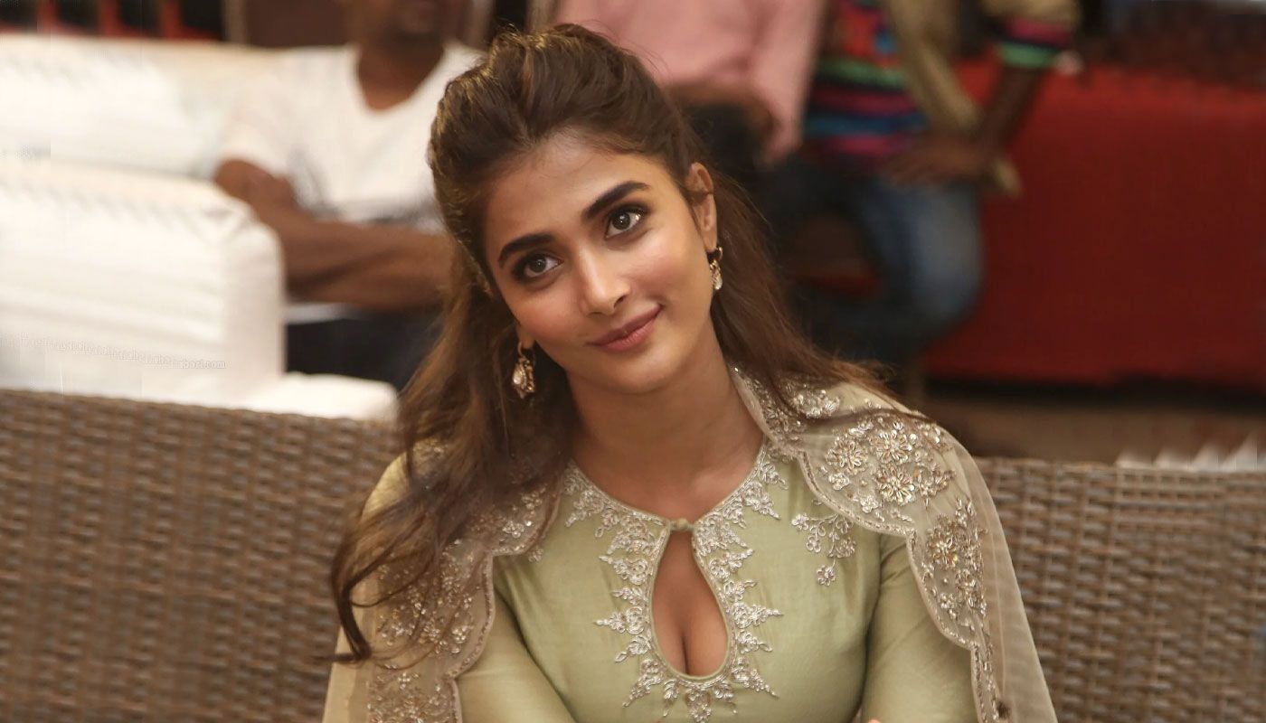 Pooja Hegde photo at Gaddalakonda Ganesh Success Meet