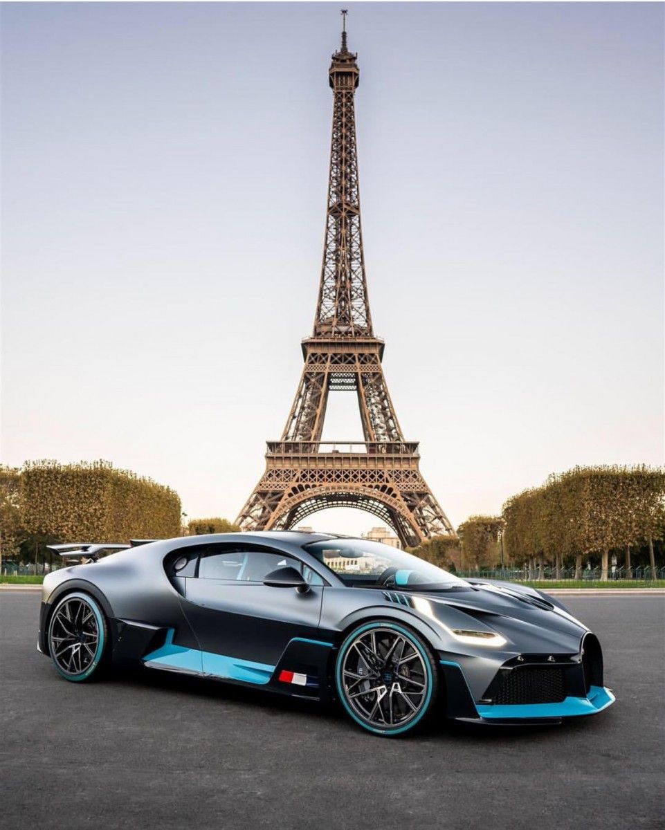 Download Bugatti Divo In Paris T1 Top HD Background