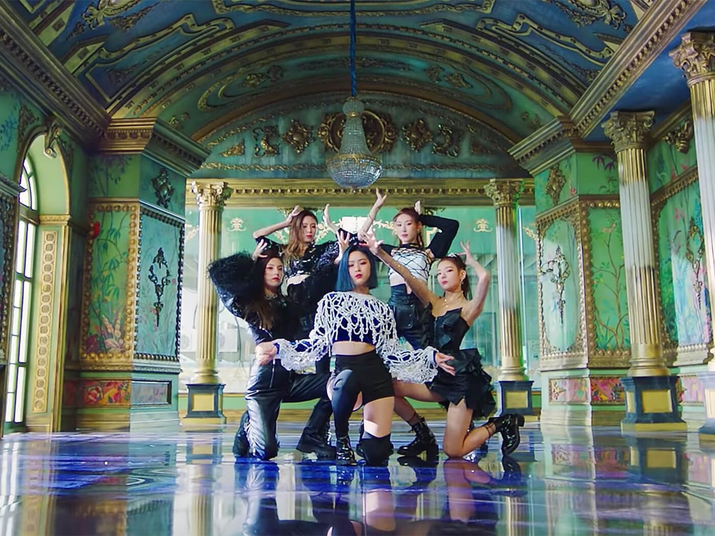 Itzy exude confidence in video for their new single, “Wannabe