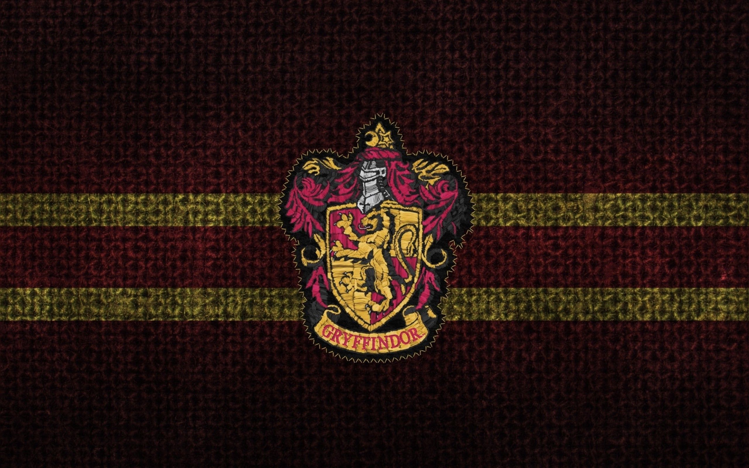 Harry Potter Gryffindor Crest Wallpaper Free Harry Potter Gryffindor Crest Background