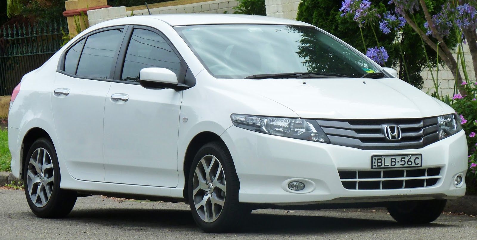 Syaaaaaaap: Honda City 2011 car wallpaper review specs picture