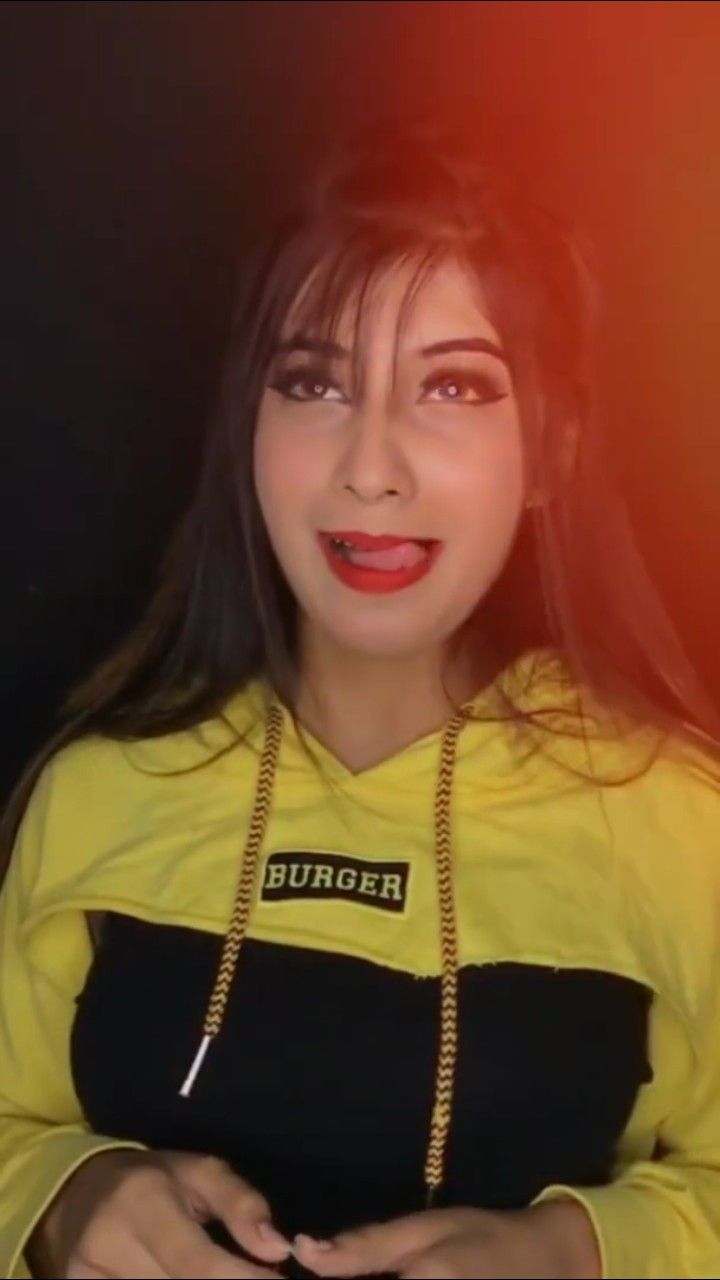 somya daundkar. Style, Tees, Fashion