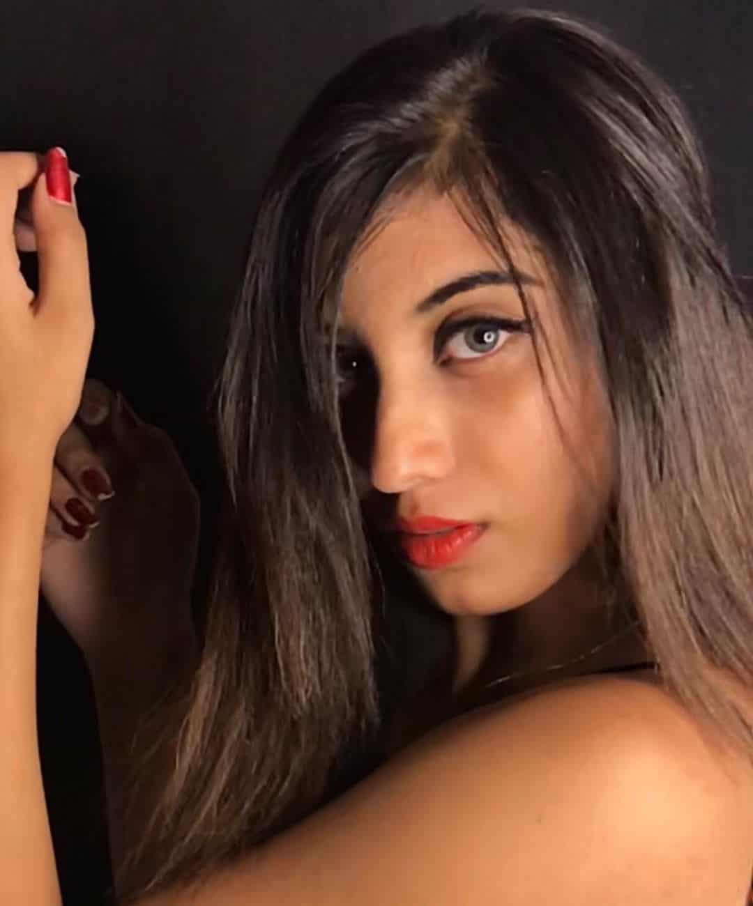 Somya daundkar. Tik Tok Newz