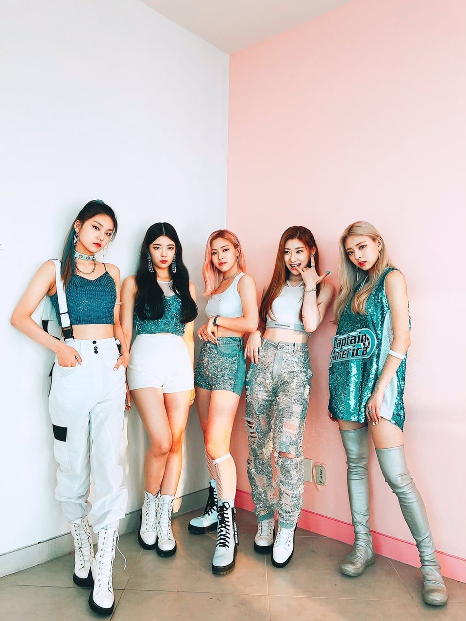 Image about pink in ITZY