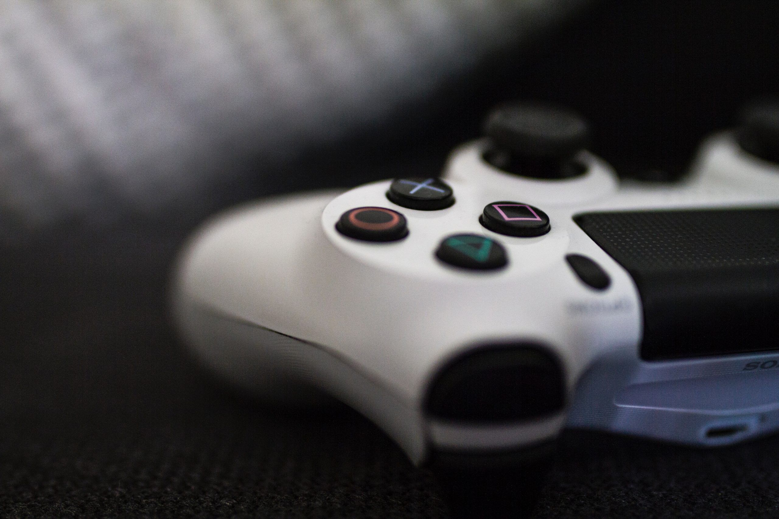 Game Wallpaper • White Sony PS4 controller • Wallpaper For You