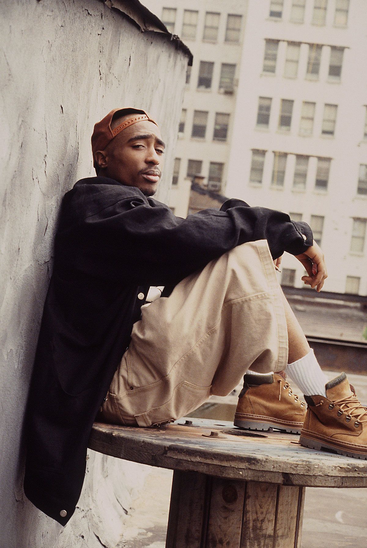 A Former LAPD Detective Thinks He Knows Who Killed Tupac