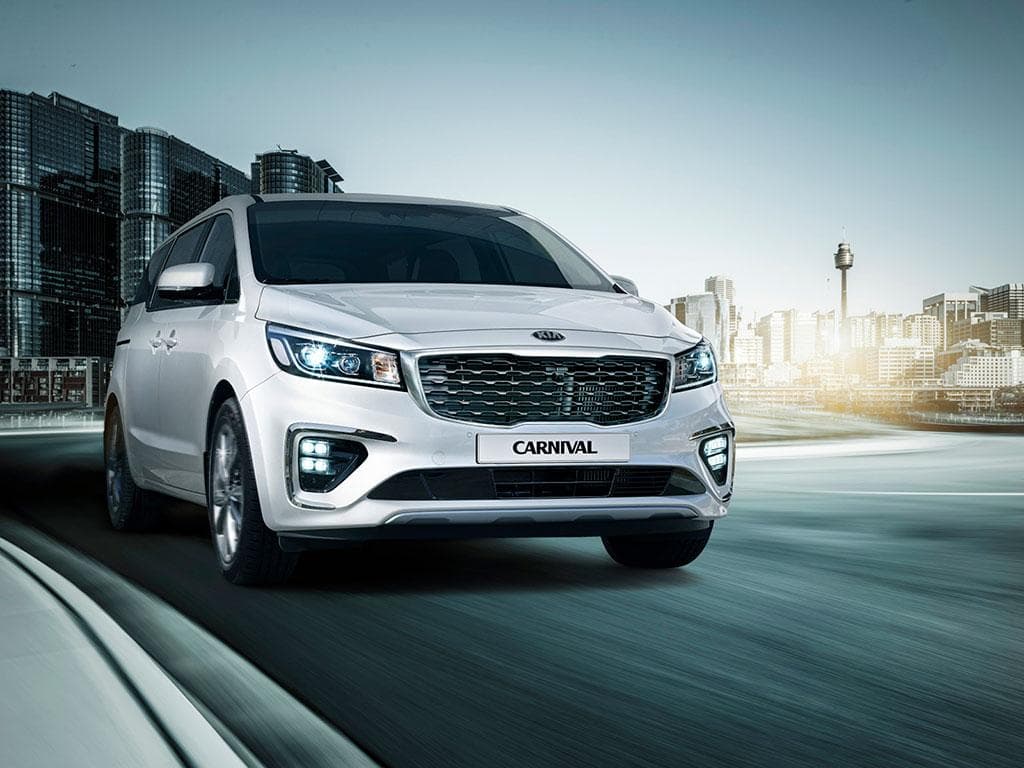 Kia Carnival Price, Image, Features, Mileage, and Specs