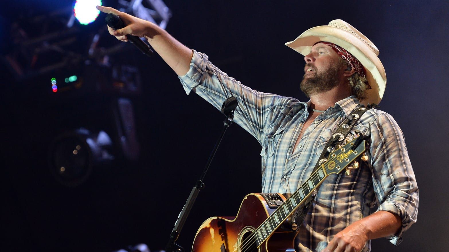 Toby Keith To Subject Saudi Arabia To An All Male 'Welcome Trump