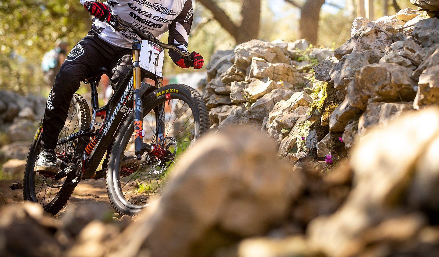 Santa Cruz Reserve. Carbon Mountain Bike Wheels