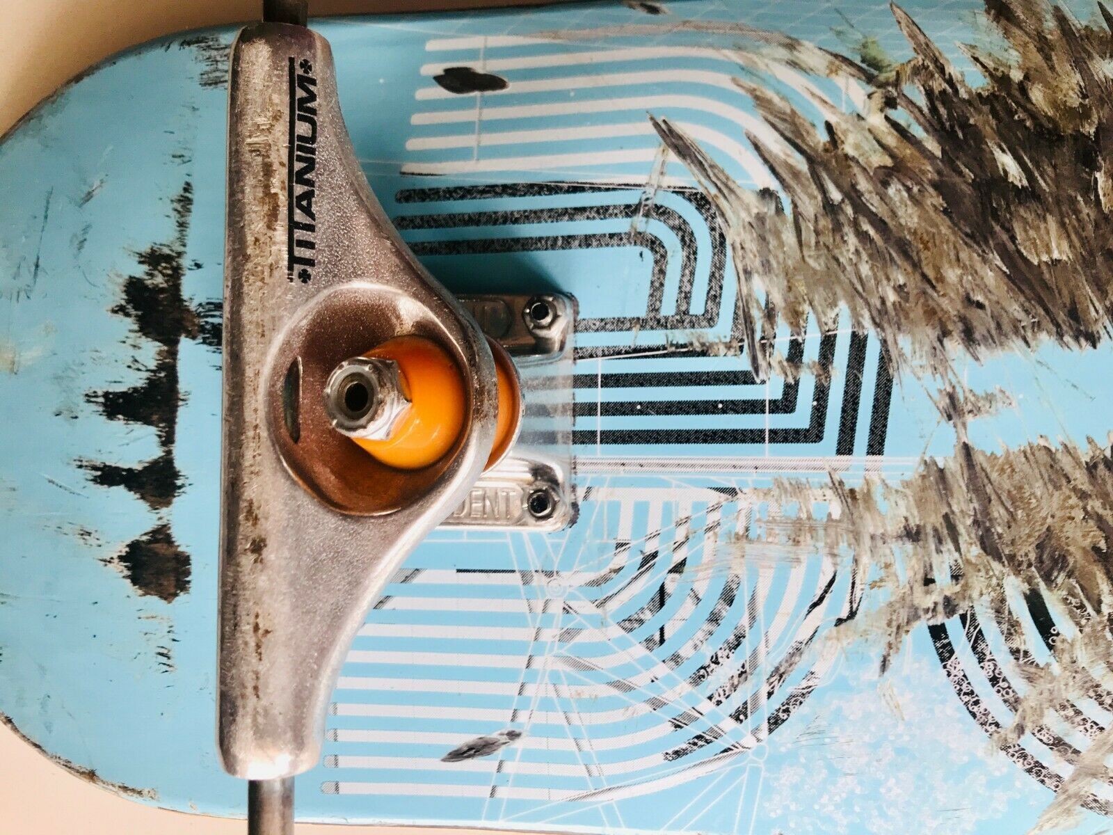 Santa Cruz Skateboard Complete Eighth Dimension 10.34 Independent