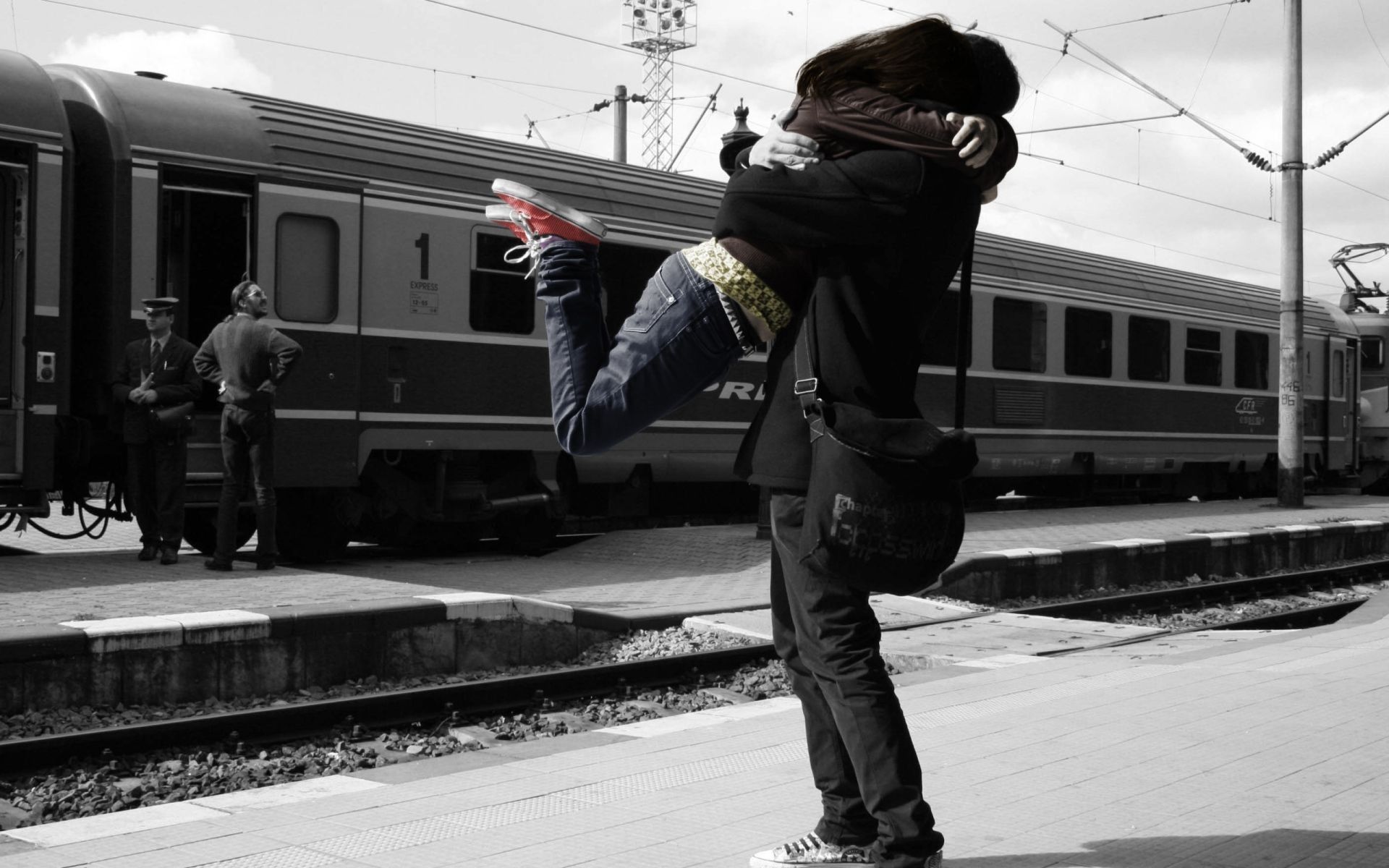 women, black and white, jeans, love, station, trains, men, people