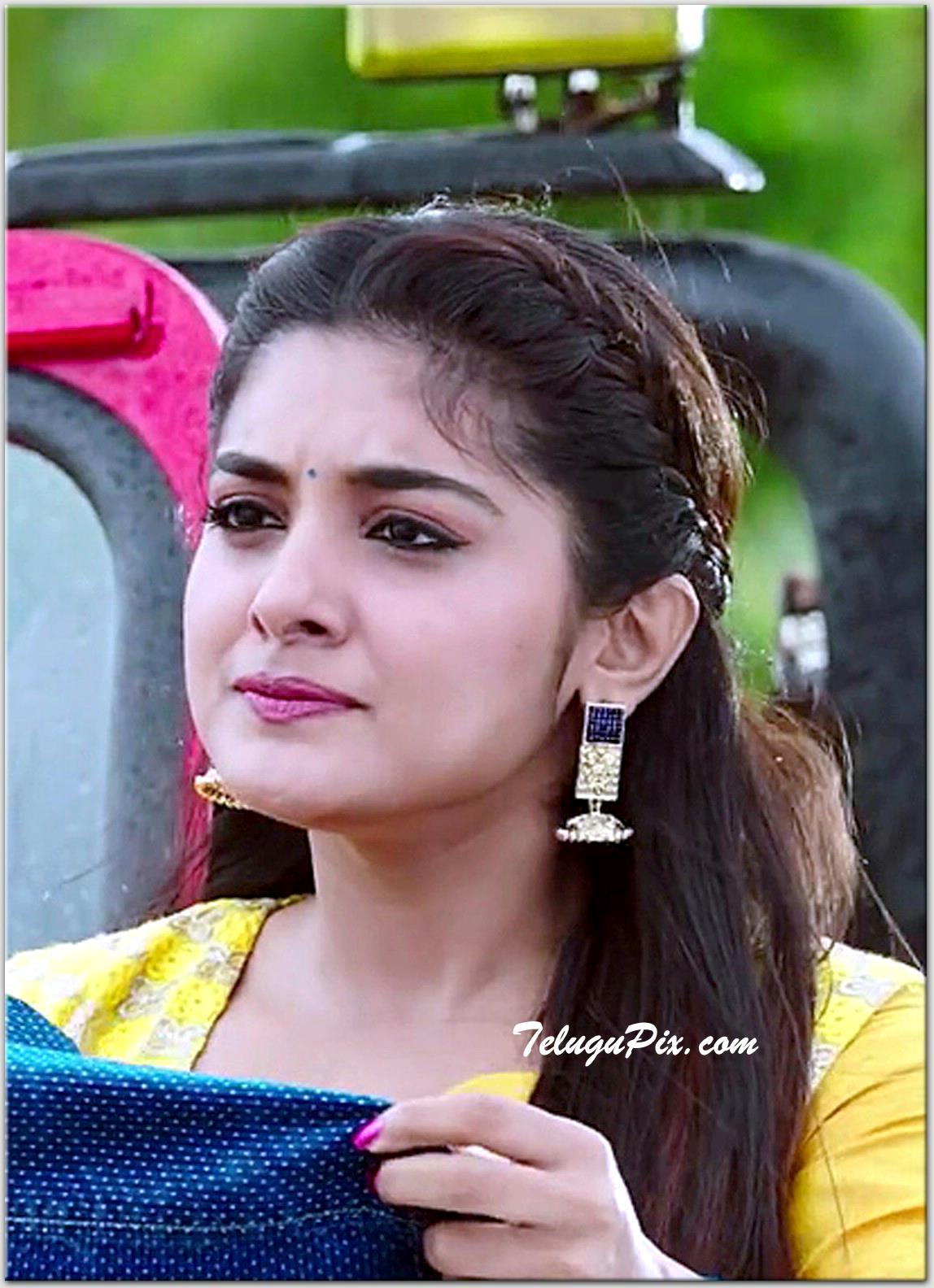 Nivetha Thomas Photo Pics Image Stills From In Jai Lava