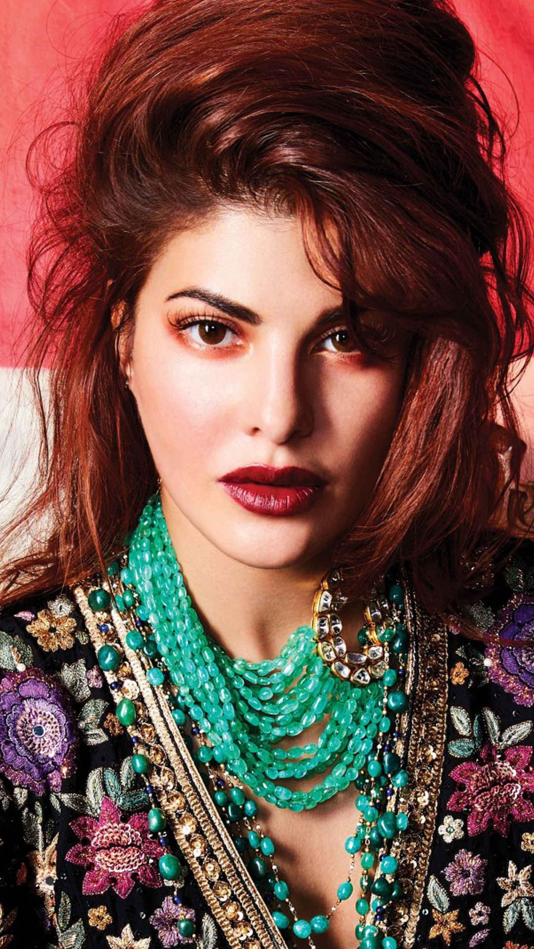 Download Beautiful Jacqueline Fernandez In Ethnic Wear Free Pure