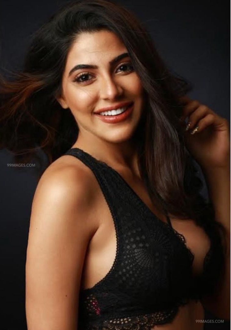 Nikki Tamboli Hot HD Photo (1080p) (757x1080)