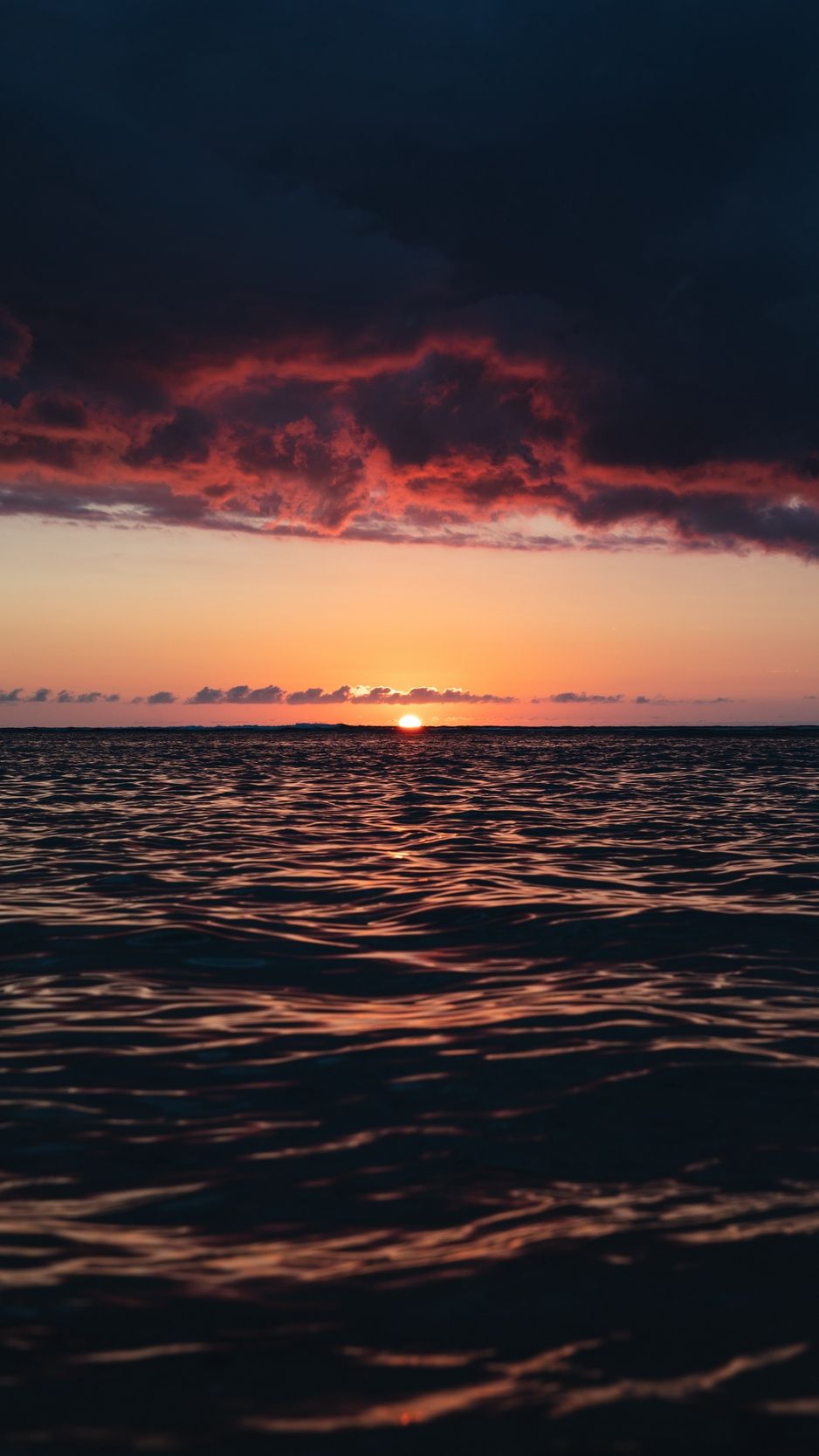 Download wallpaper 938x1668 horizon, sunset, sea, waves, s