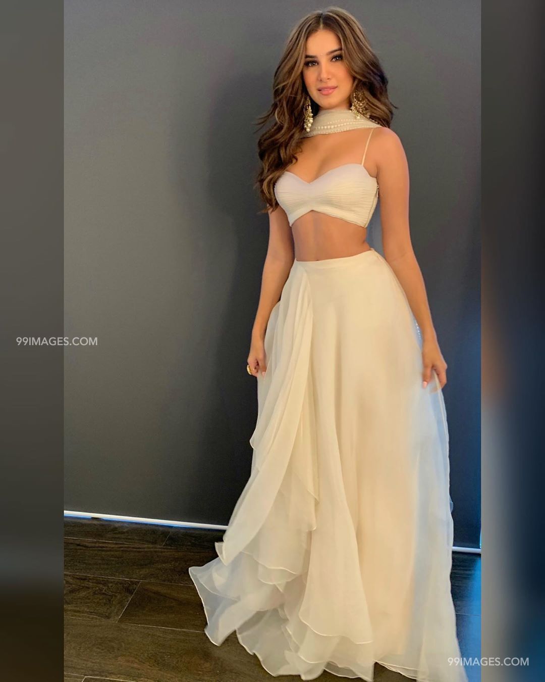 Tara Sutaria HD Wallpaper Image (1080p). Indian Designer