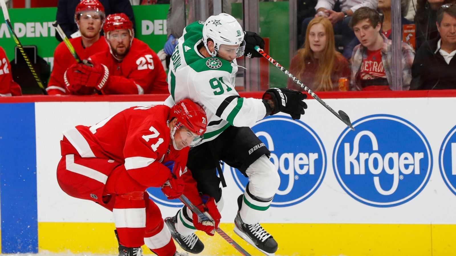 Anthony Mantha's 4th Goal Gives Red Wings 4 3 Win Over Stars