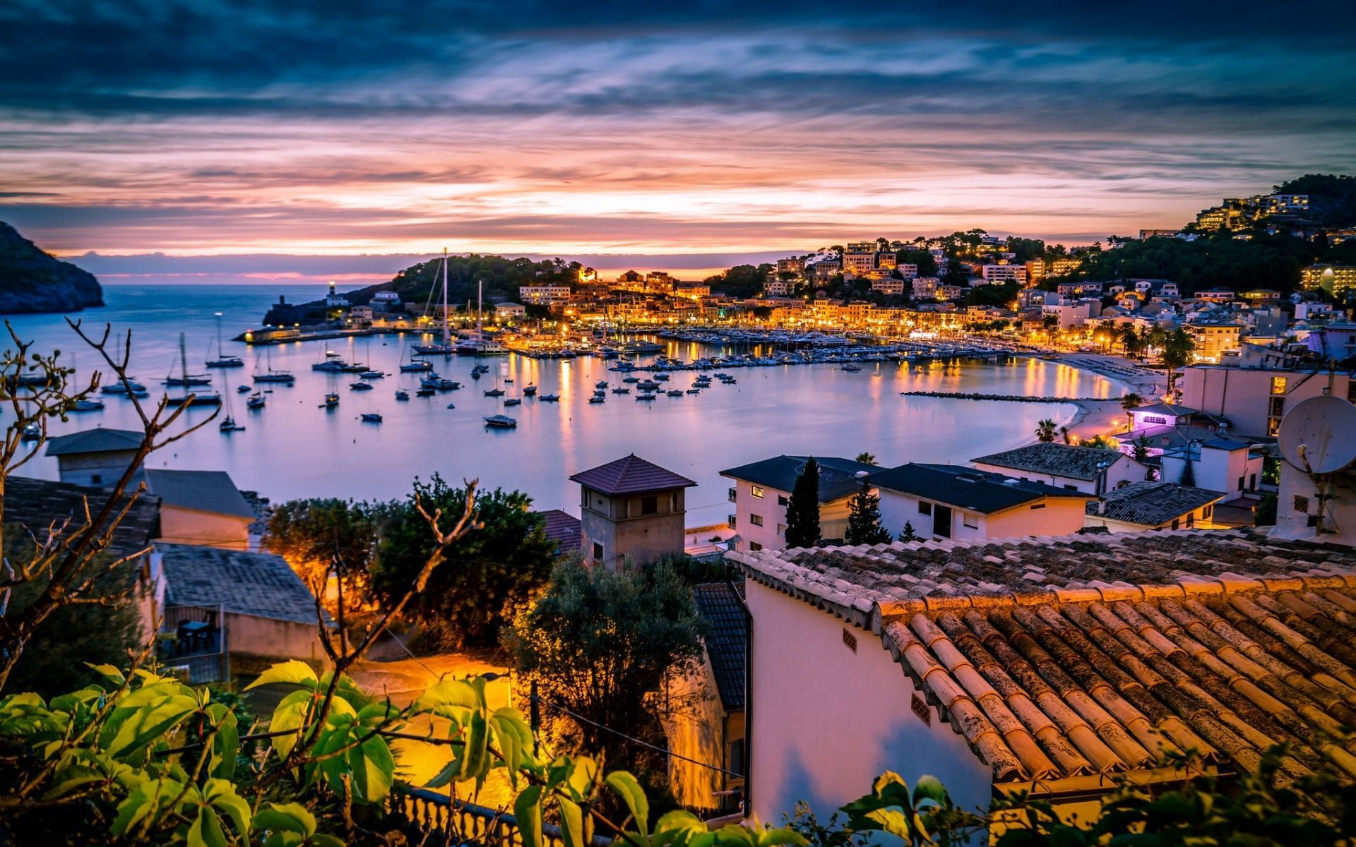 Port De Soller, Mallorca, Mediterranean Sea, yachts, sunset, evening, Spain. Mallorca, Soller, Wonders of the world