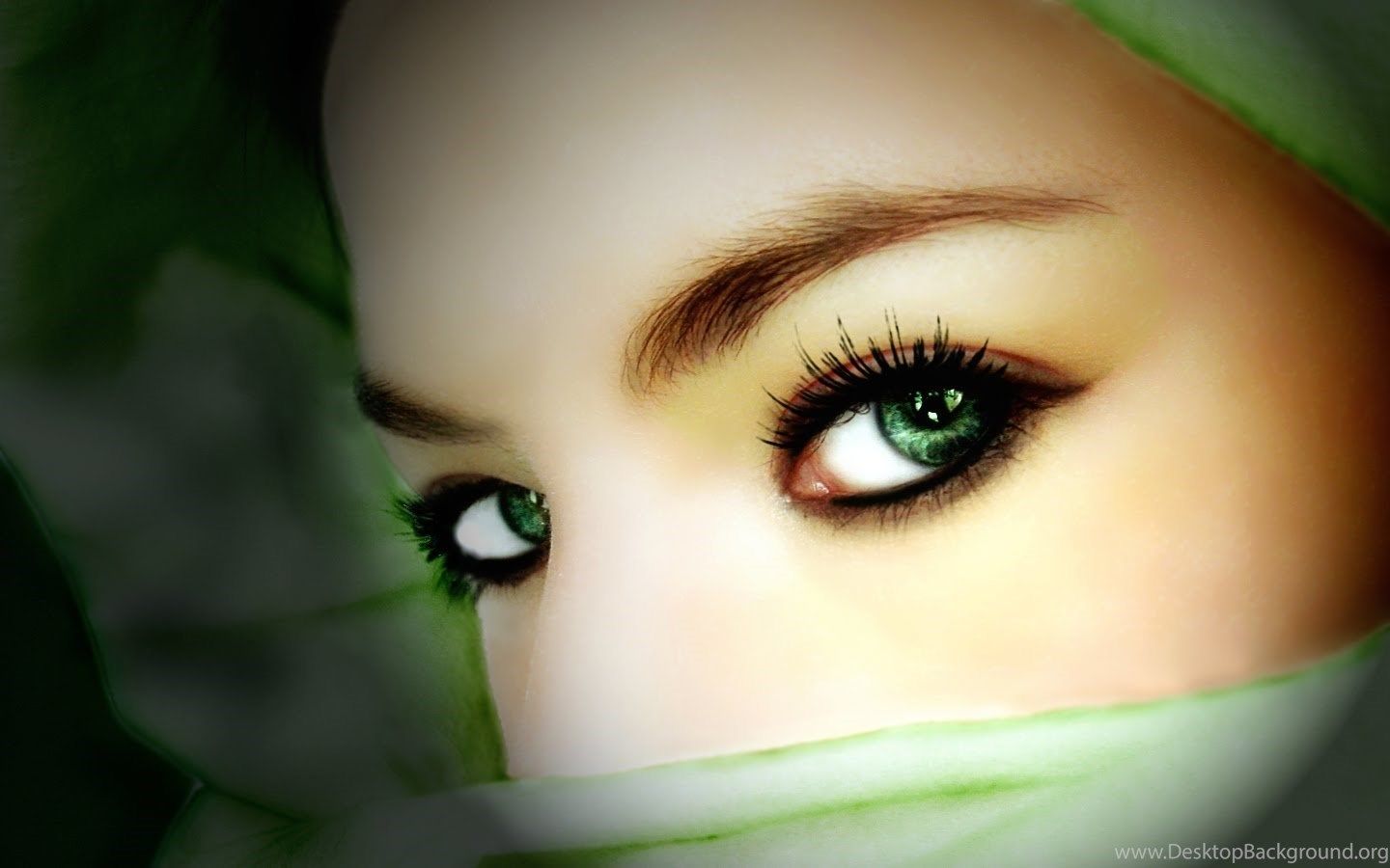 Most Beautiful Eyes Of Arab Muslim Girls Wallpaper Desktop Background